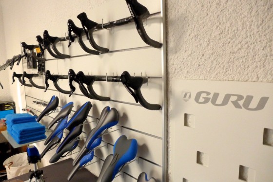 Plusieurs modèles de cintres et la gamme de selles Fizik' permettent une très large palette de combinaisons.