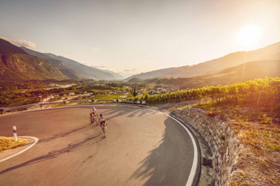 Le Valais Vélo Tour mise en effet sur la valorisation des atouts régionaux du canton. Photo Valais/Wallis Promotion - Pascal Gertschen.