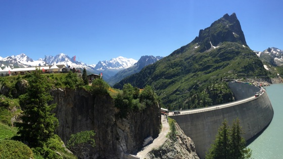 Après le Tour en Valais, apaiser la route pour séduire les touristes